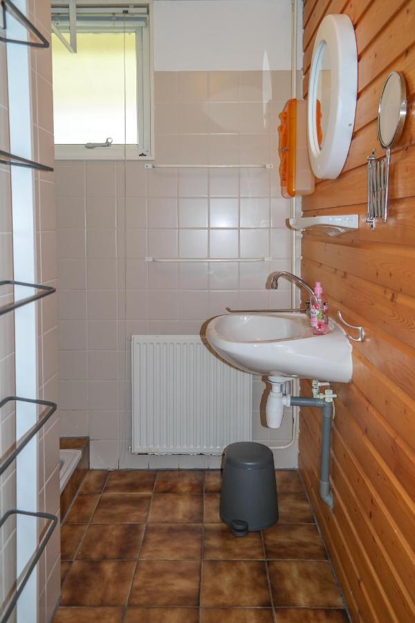 אנג'ום 3 Pers Waterfront Swedish House W Sauna, Modern Kitchen And Private Terrace מראה חיצוני תמונה