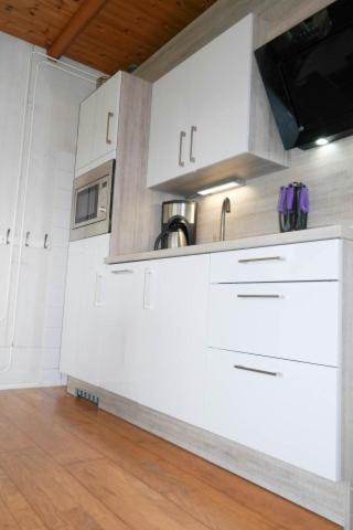אנג'ום 3 Pers Waterfront Swedish House W Sauna, Modern Kitchen And Private Terrace מראה חיצוני תמונה